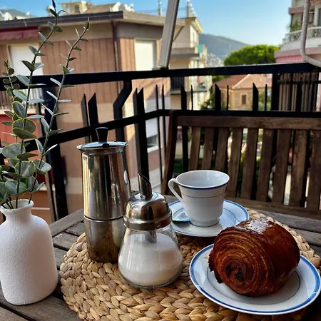 Riviera Di Ponente Apartment